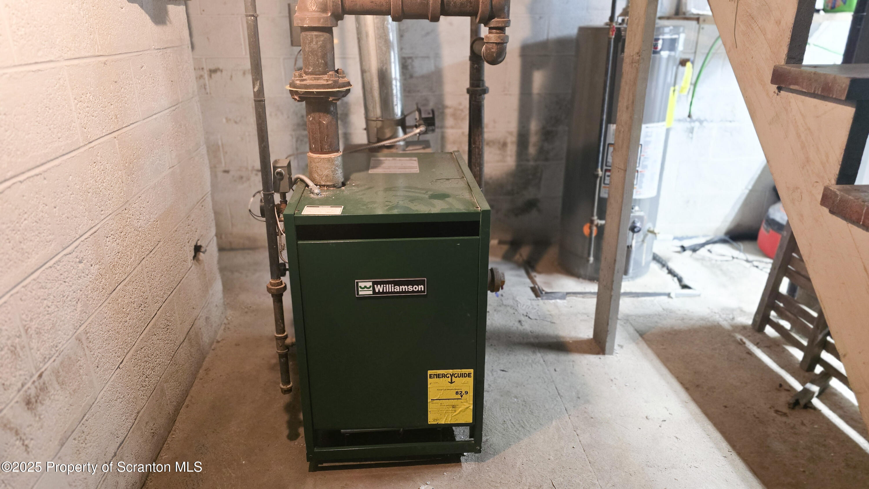 205 Carter Street Old Forge, PA 18518 - Photo 22 of 25 a view of living room