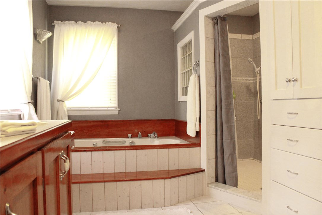 261 Harkney Hill Road Coventry, RI 02816 - Photo 4 of 19 Bathroom