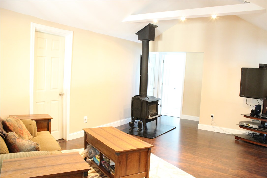261 Harkney Hill Road Coventry, RI 02816 - Photo 8 of 19 Living Room
