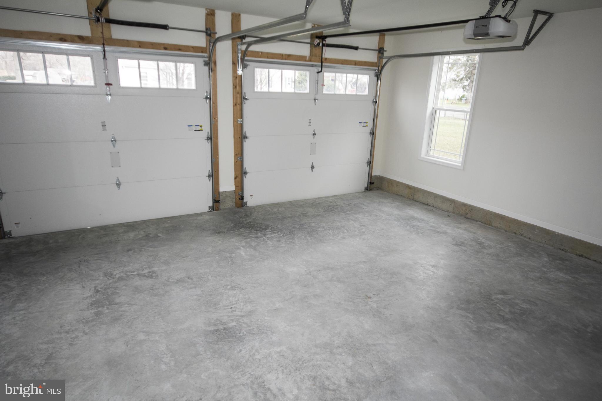 254 Nanticoke Road Baltimore, MD 21221 - Photo 29 of 30 an empty room with windows