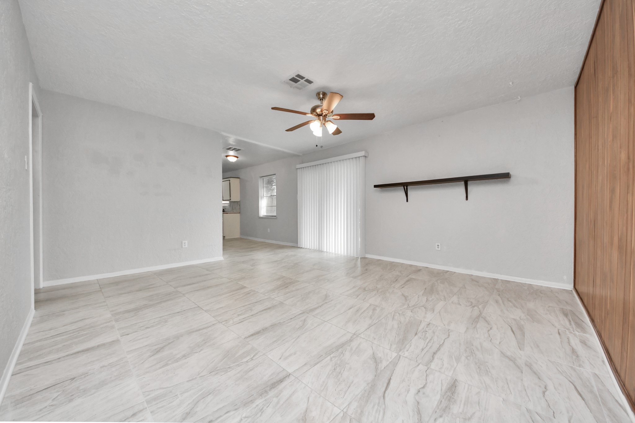 4830 Ridgestone Street Houston, TX 77053 - Photo 8 of 40 Gallery Image 8