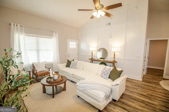 $1,700 | 211 Big Branch Drive, Unit B, Ellabell, GA 31308