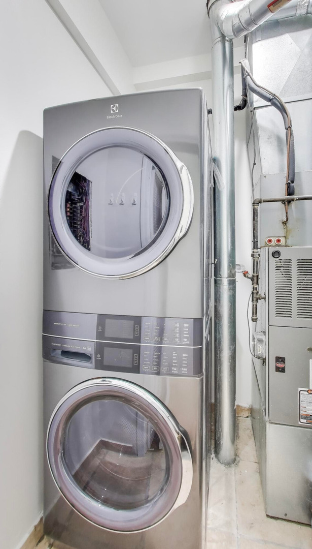 1940 North Ridgeway Avenue, Unit 2 Chicago, IL 60647 - Photo 19 of 23