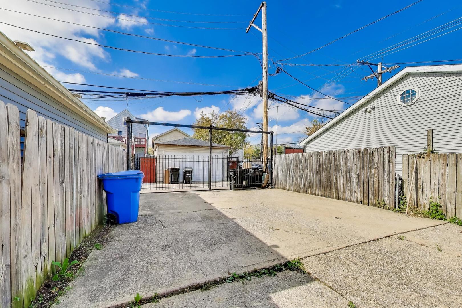 1940 North Ridgeway Avenue, Unit 2 Chicago, IL 60647 - Photo 22 of 23