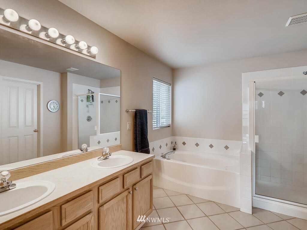 18804 1st Place West Bothell, WA 98012 - Photo 16 of 28 Gallery Image 16
