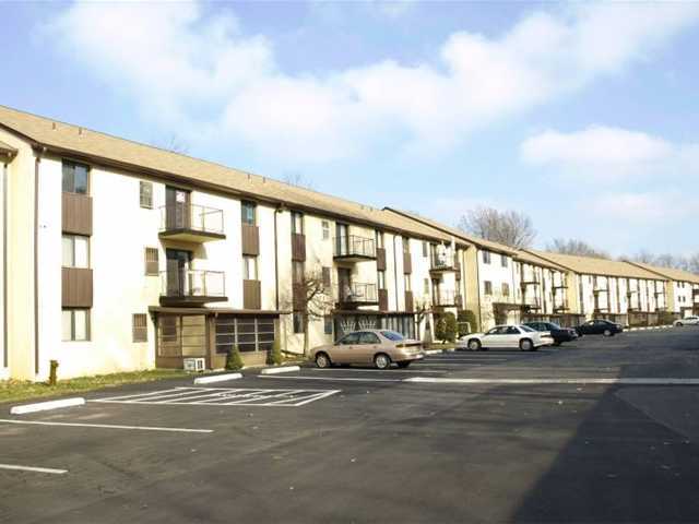 4141 Karl Road, Unit 305 Columbus, OH 43224 - Photo 1 of 8 Gallery Image 1