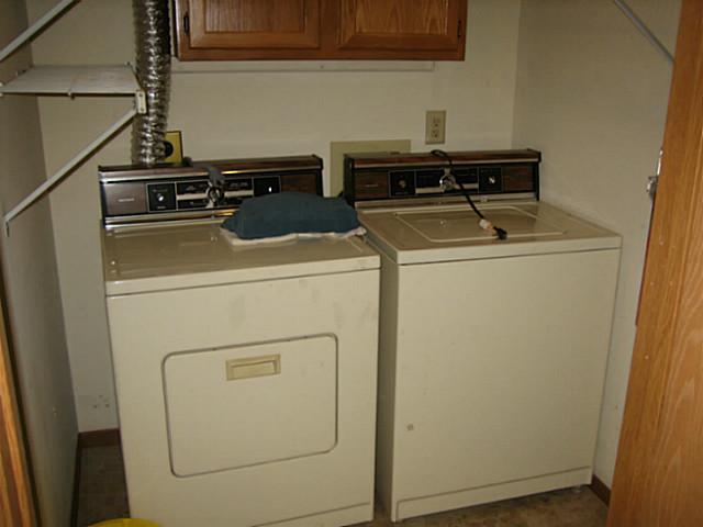 4141 Karl Road, Unit 305 Columbus, OH 43224 - Photo 5 of 8 Gallery Image 5
