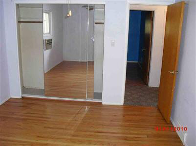 24085 Rockingham Street Southfield, MI 48033 - Photo 9 of 11 20159750-8.JPG