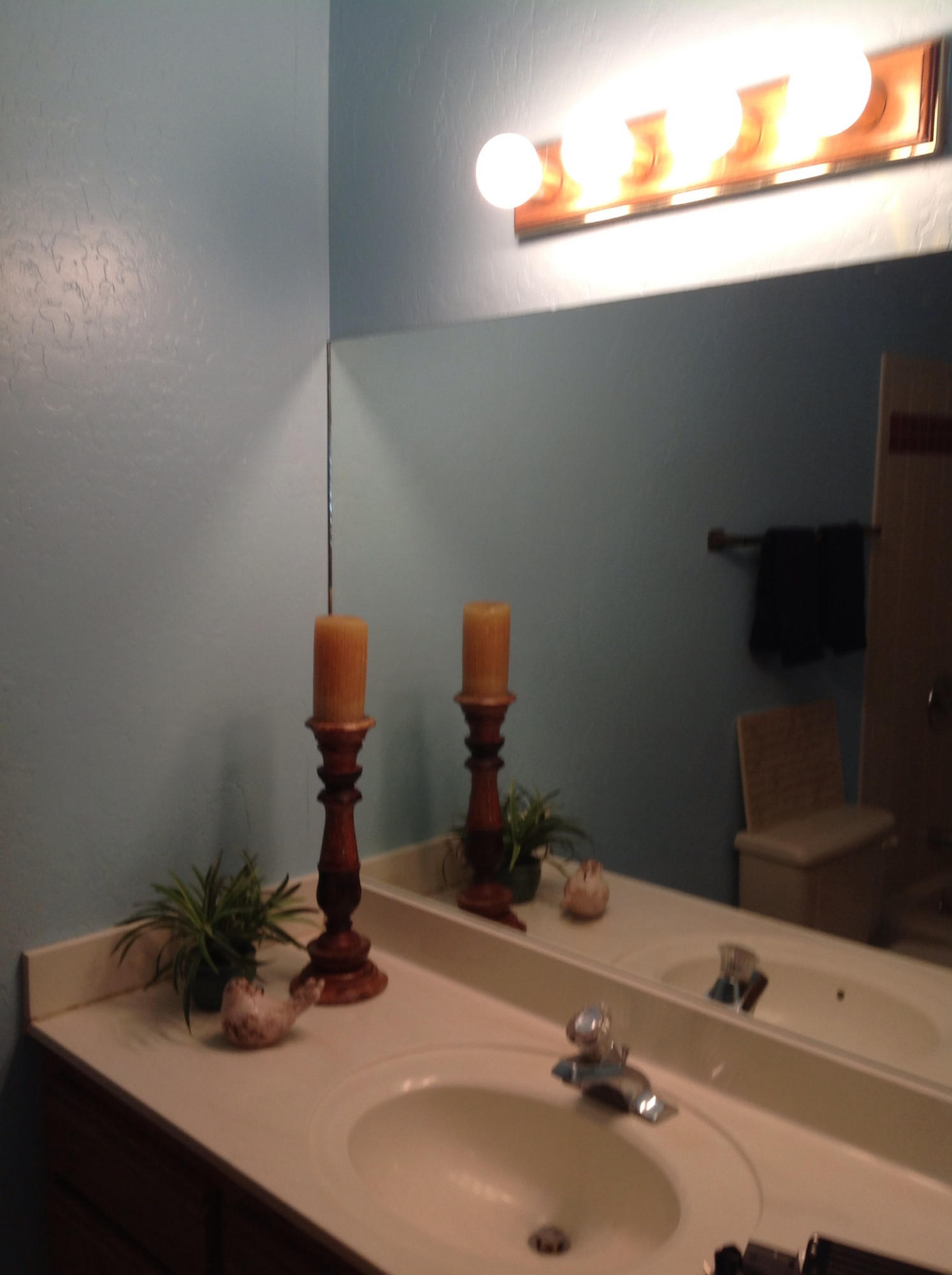 4600 South Lance Road Flagstaff, AZ 86005 - Photo 10 of 18 UPSTAIRS BATH