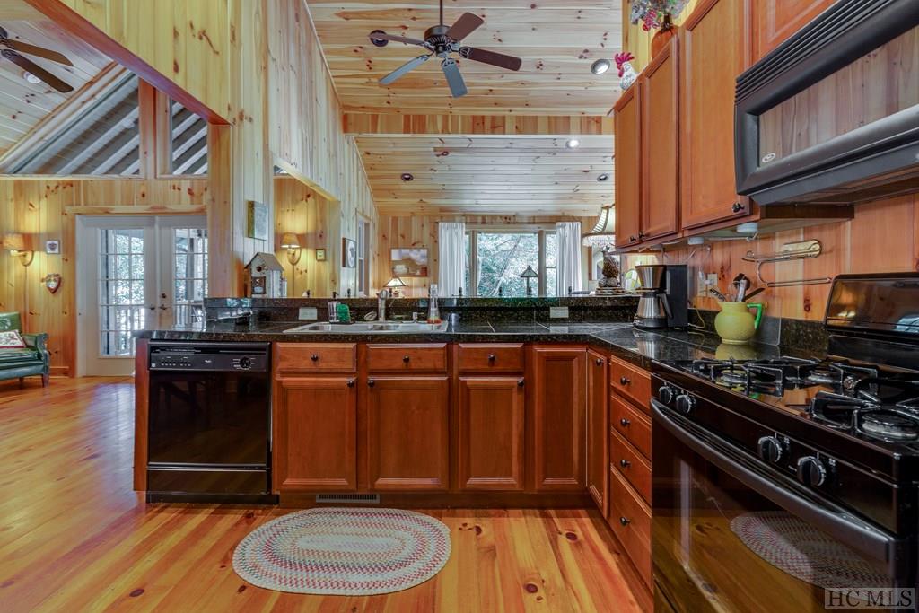 121-125 Raoul Road Highlands, NC 28741 - Photo 5 of 64 Gallery Image 5