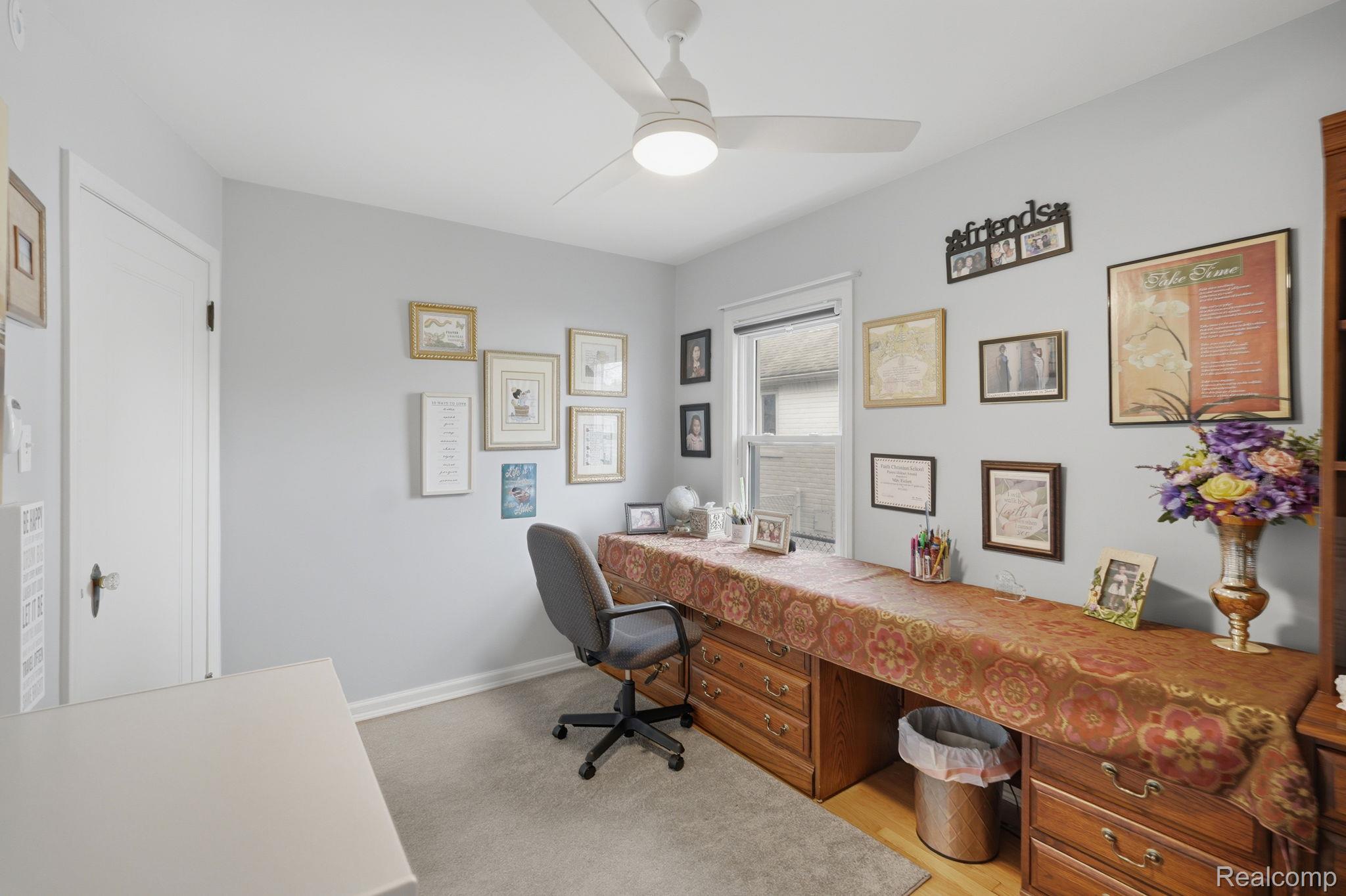 1857 Roslyn Road Grosse Pointe, MI 48236 - Photo 15 of 38