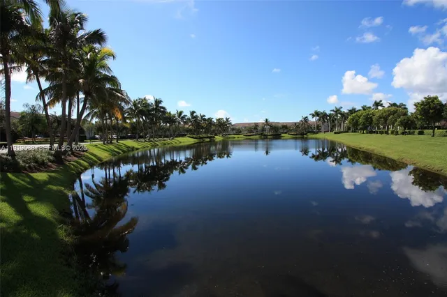 $4,000 | 935 Lemonwood Court, Hollywood, FL 33019