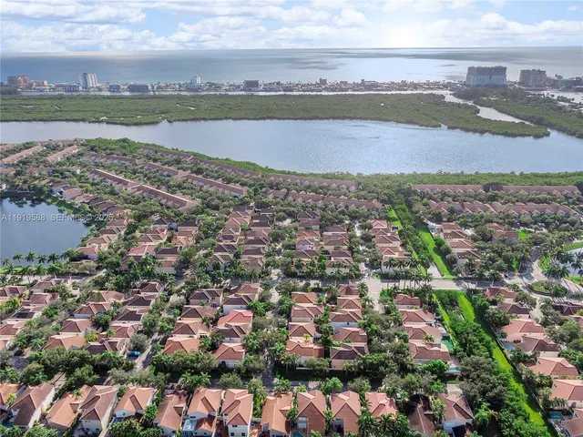 $4,000 | 935 Lemonwood Court, Hollywood, FL 33019