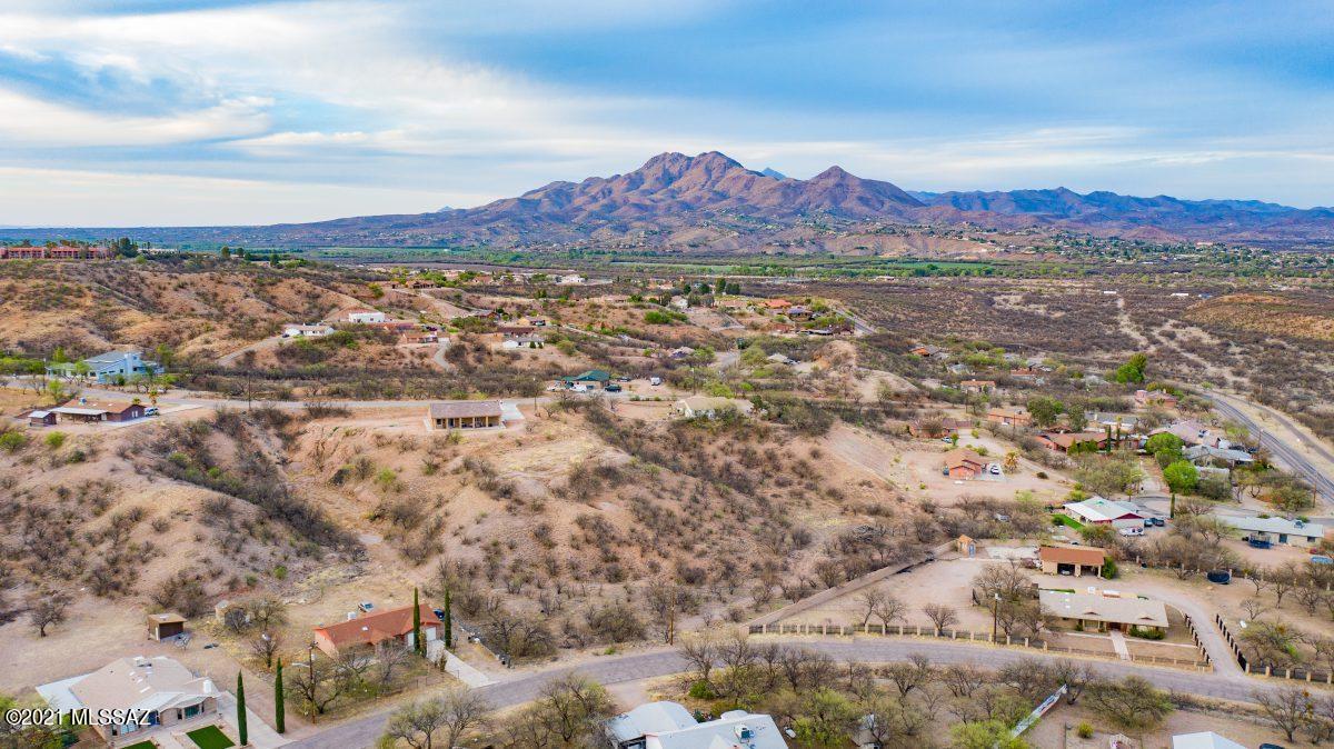 1027 Circulo Aventura, Unit 17 Rio Rico, AZ 85648 - Photo 3 of 6