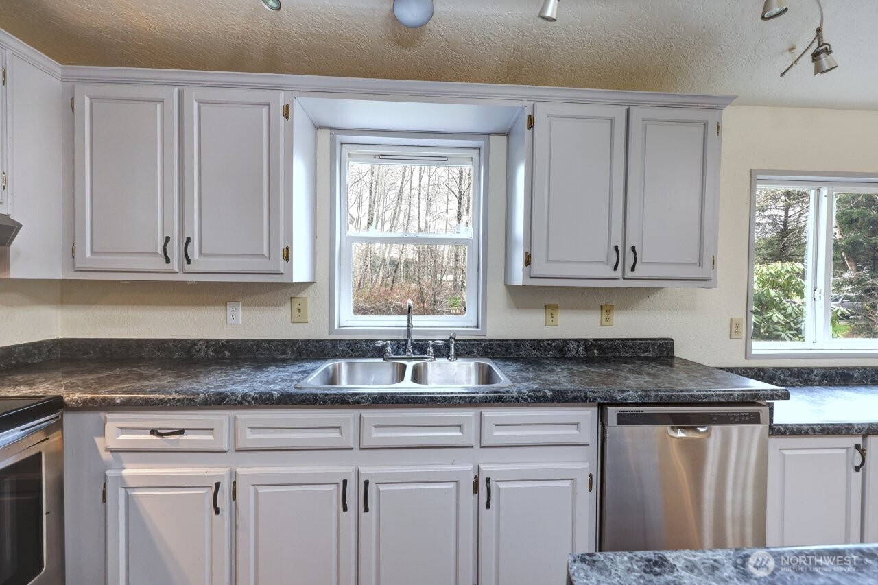 10606 Pacific Way Long Beach, WA 98631 - Photo 15 of 40