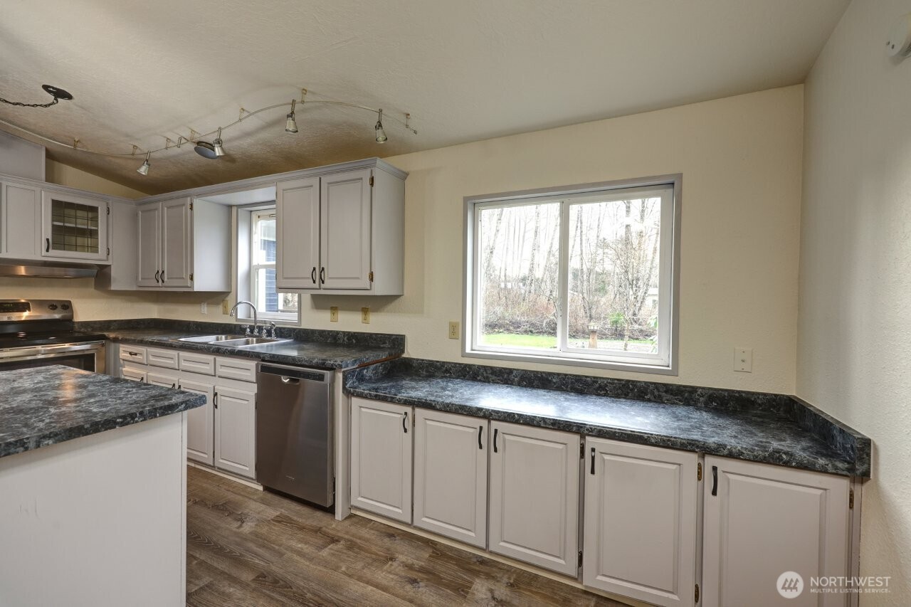 10606 Pacific Way Long Beach, WA 98631 - Photo 17 of 40