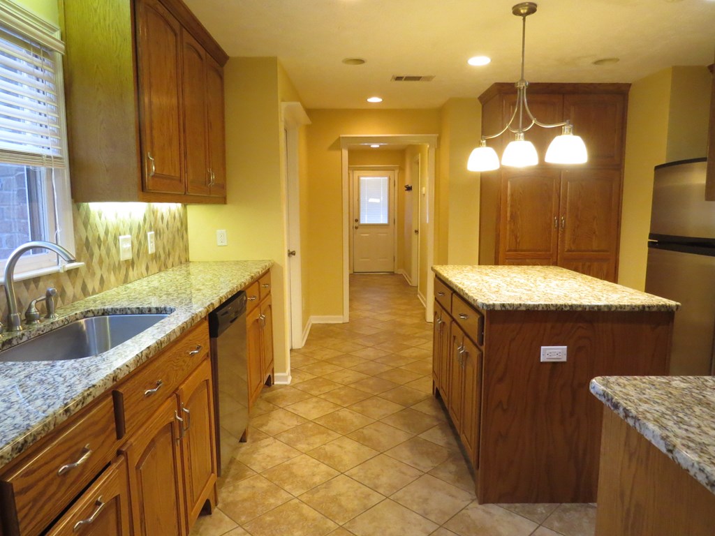 8975 Moore Road Columbus, GA 31904 - Photo 7 of 36 Kitchen with island