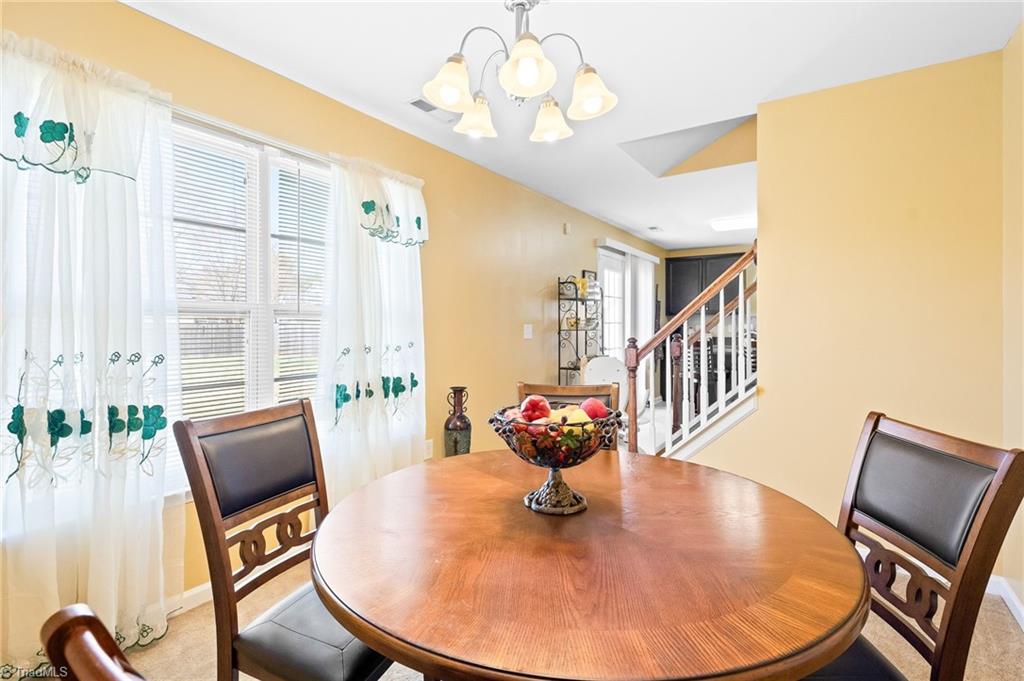 508 Carter Ridge Drive Reidsville, NC 27320 - Photo 15 of 39 Dining Room