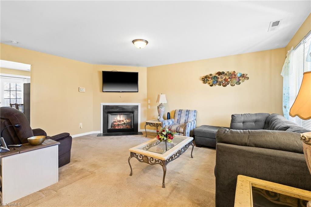 508 Carter Ridge Drive Reidsville, NC 27320 - Photo 7 of 39 Let the SUNSHINE in!