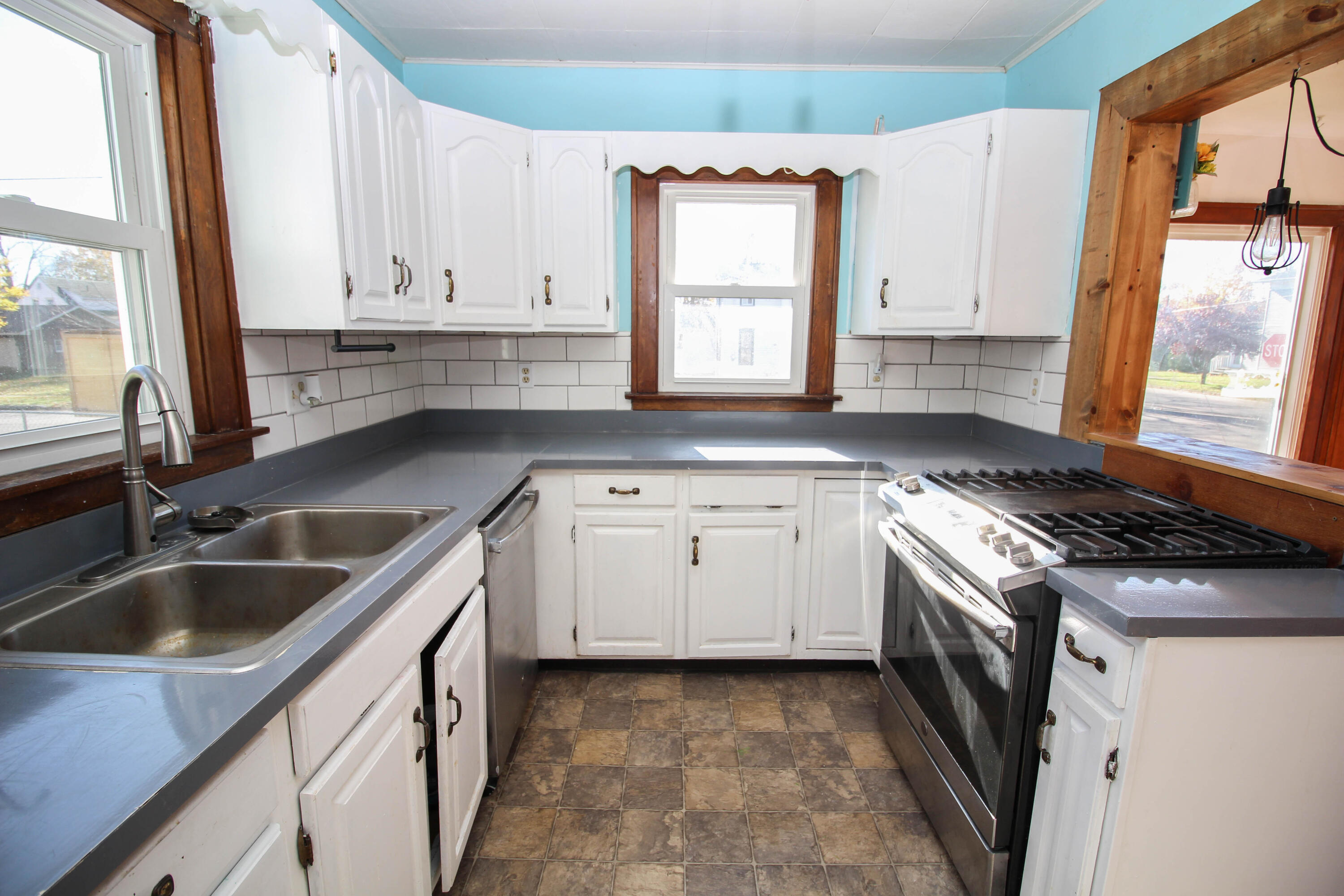 201 North Grant Avenue Three Rivers, MI 49093 - Photo 11 of 24 Grant-9474