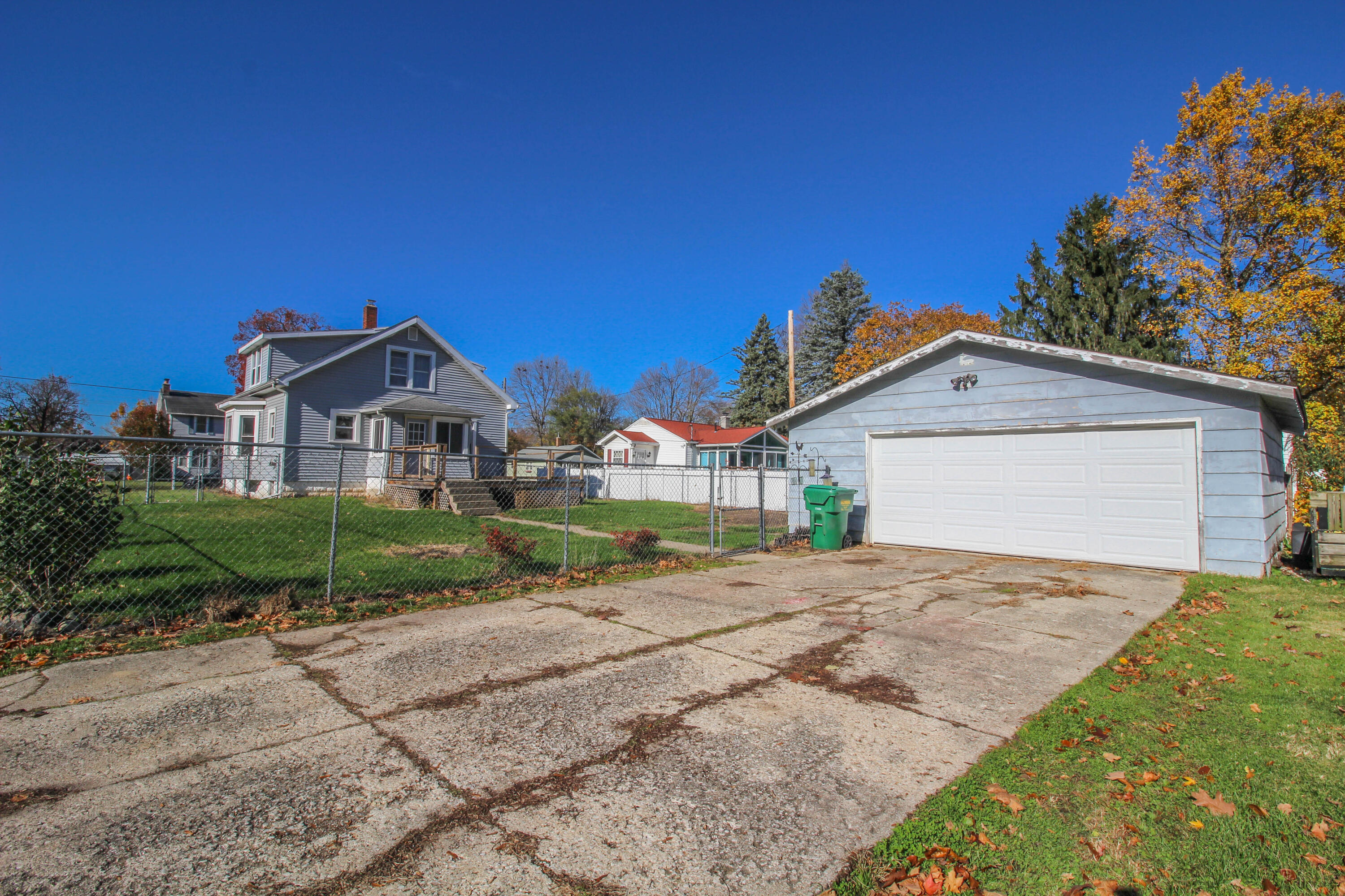 201 North Grant Avenue Three Rivers, MI 49093 - Photo 2 of 24 Grant-9464
