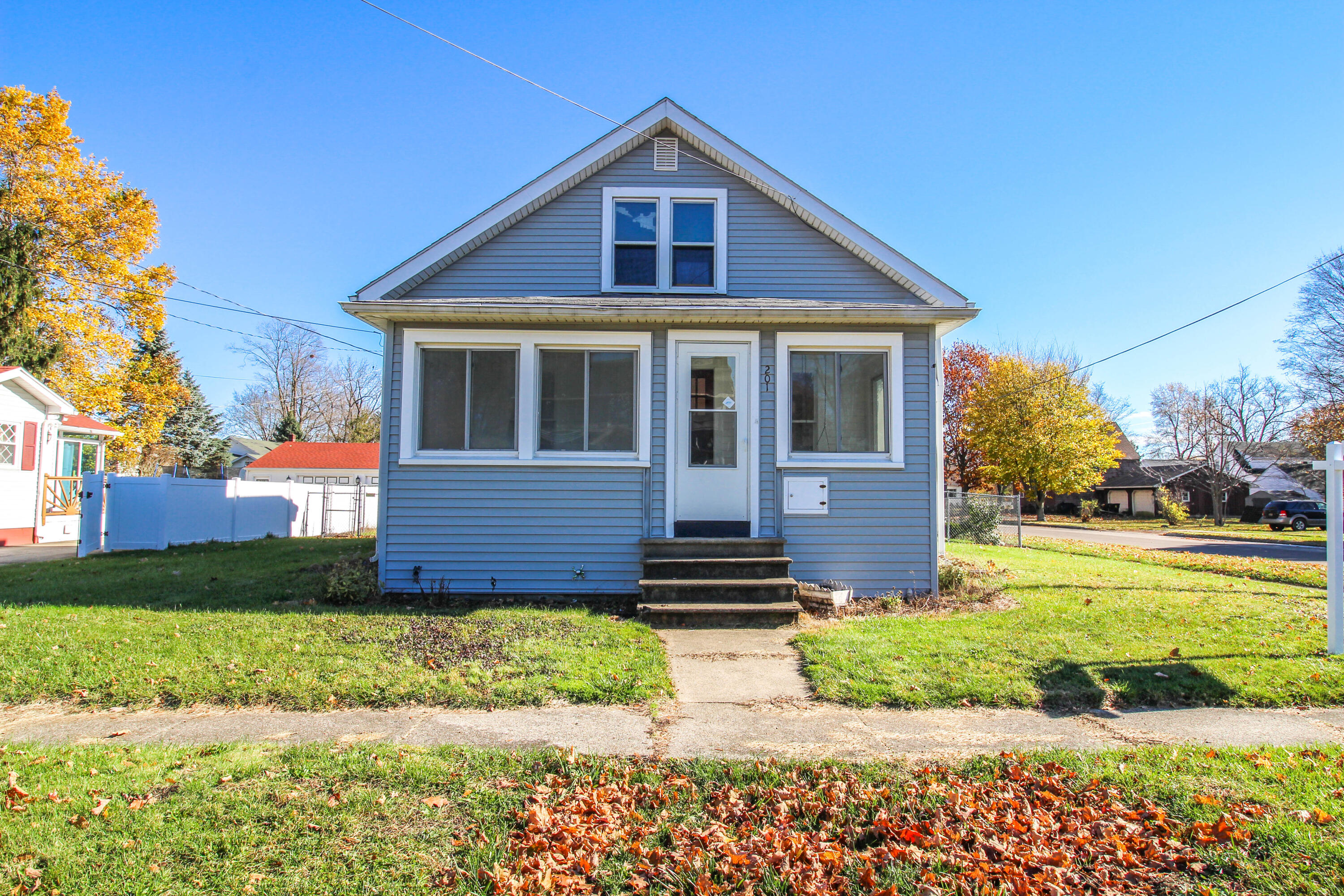 201 North Grant Avenue Three Rivers, MI 49093 - Photo 3 of 24 Grant-9456