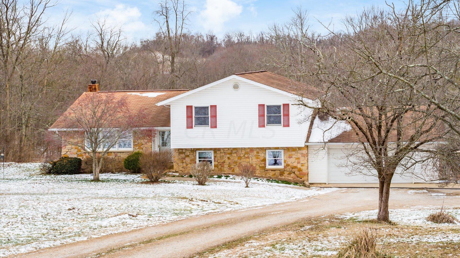 1055 West Union Road Norwich, OH 43767 - Photo 4 of 37 05-z 1055 W Union082
