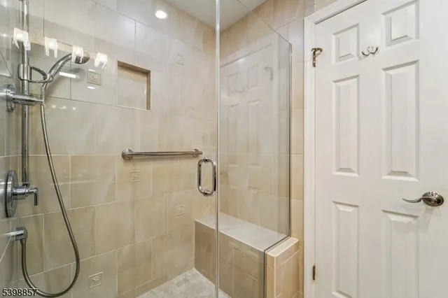 $1,145,000 | 2 Casper Court, Florham Park, NJ 07932