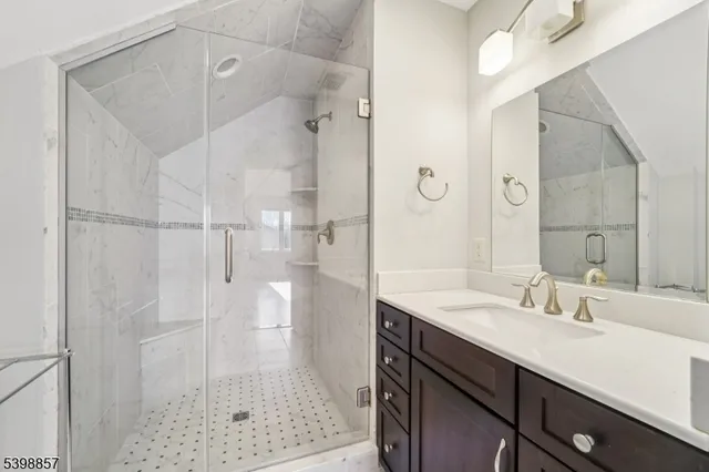 $1,145,000 | 2 Casper Court, Florham Park, NJ 07932