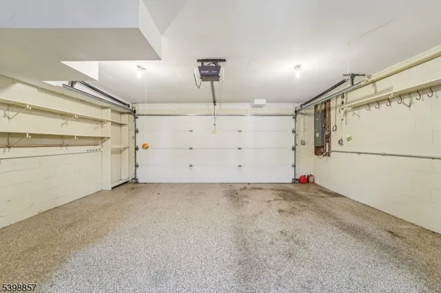 $1,145,000 | 2 Casper Court, Florham Park, NJ 07932