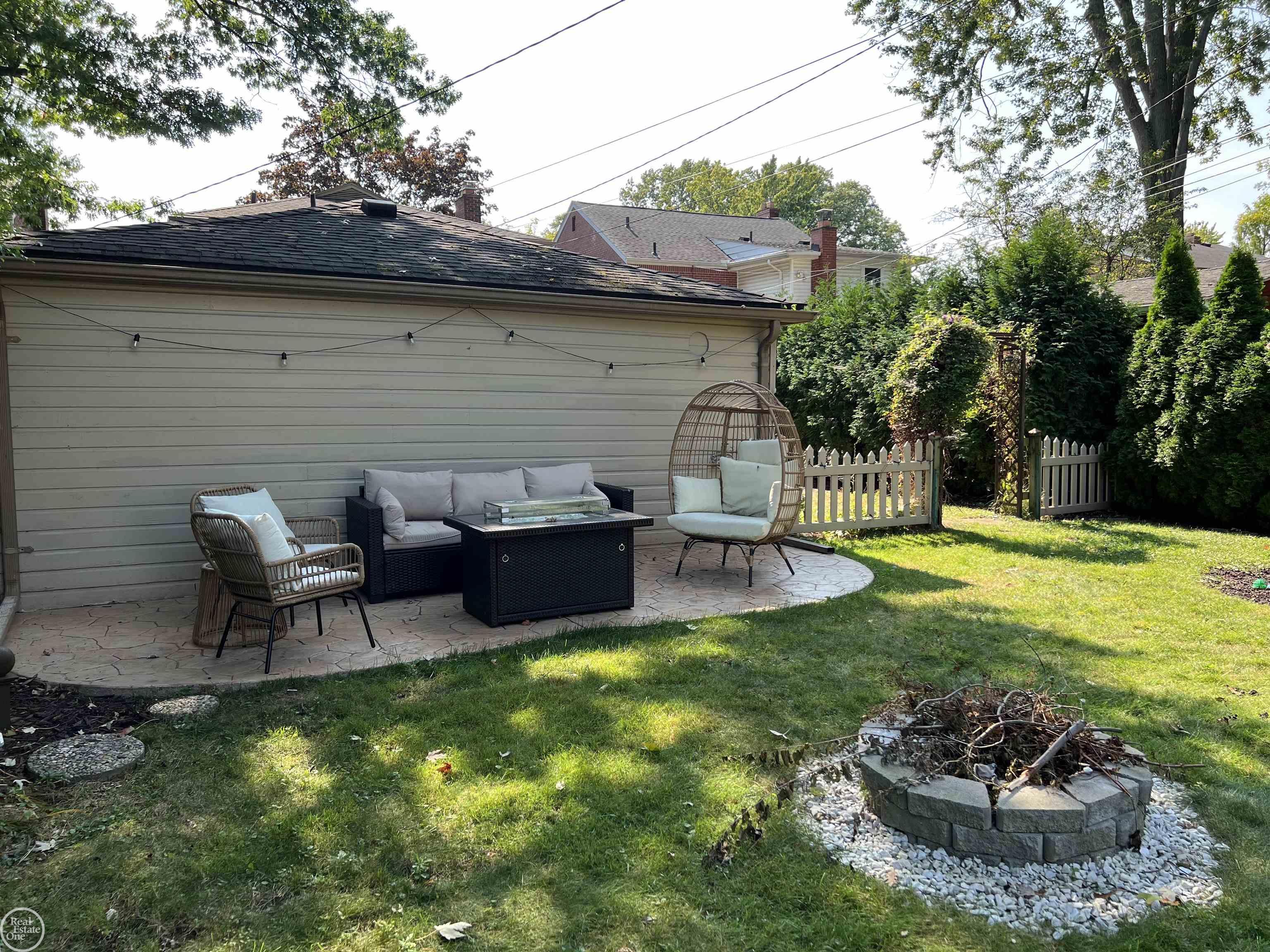 1870 Prestwick Road Grosse Pointe Woods, MI 48236 - Photo 60 of 66