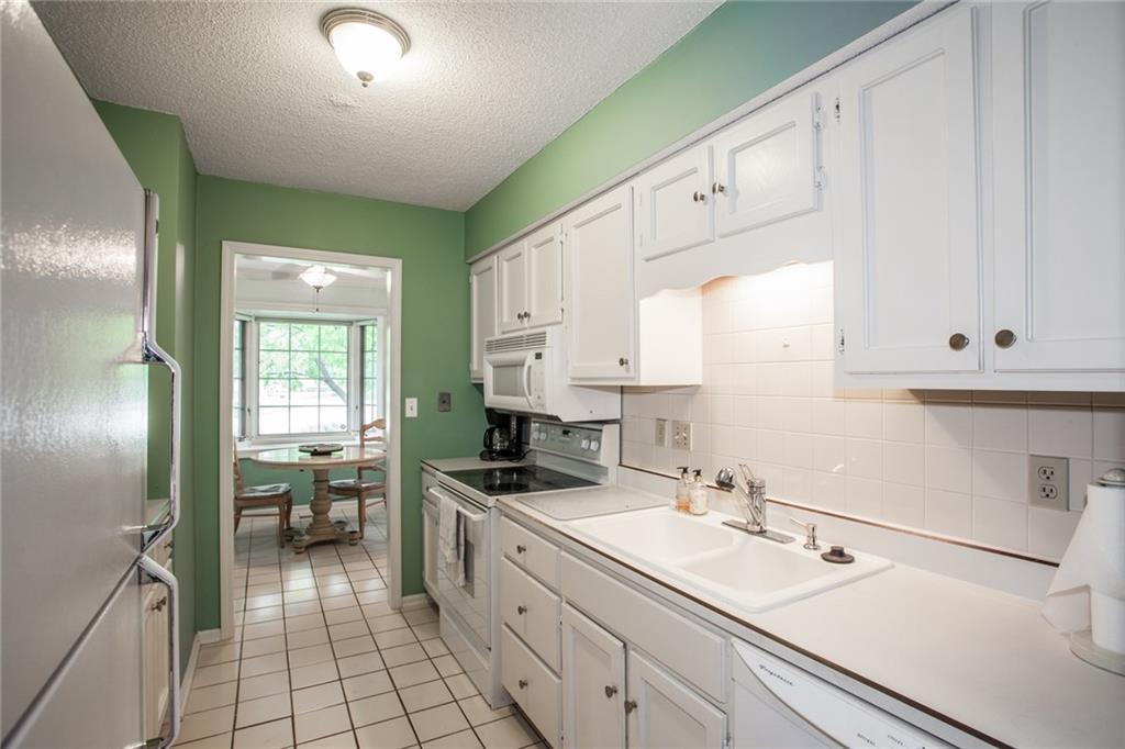 12587 Charing Cross Road Carmel, IN 46033 - Photo 12 of 27 Gallery Image 12