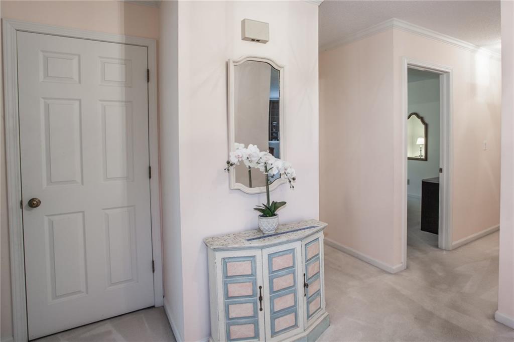 12587 Charing Cross Road Carmel, IN 46033 - Photo 4 of 27 Gallery Image 4