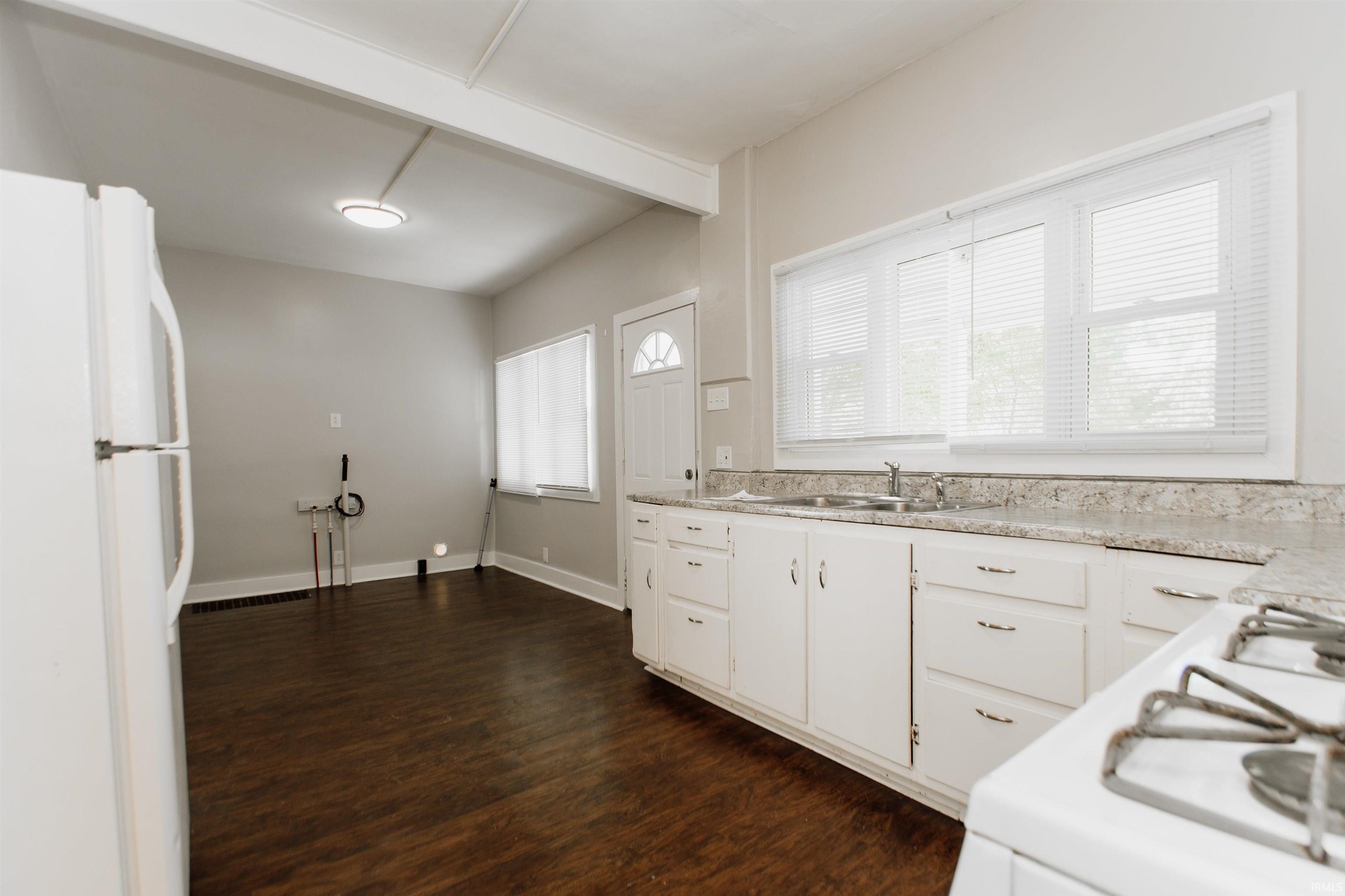 1213 Taylor Street Fort Wayne, IN 46802 - Photo 12 of 22