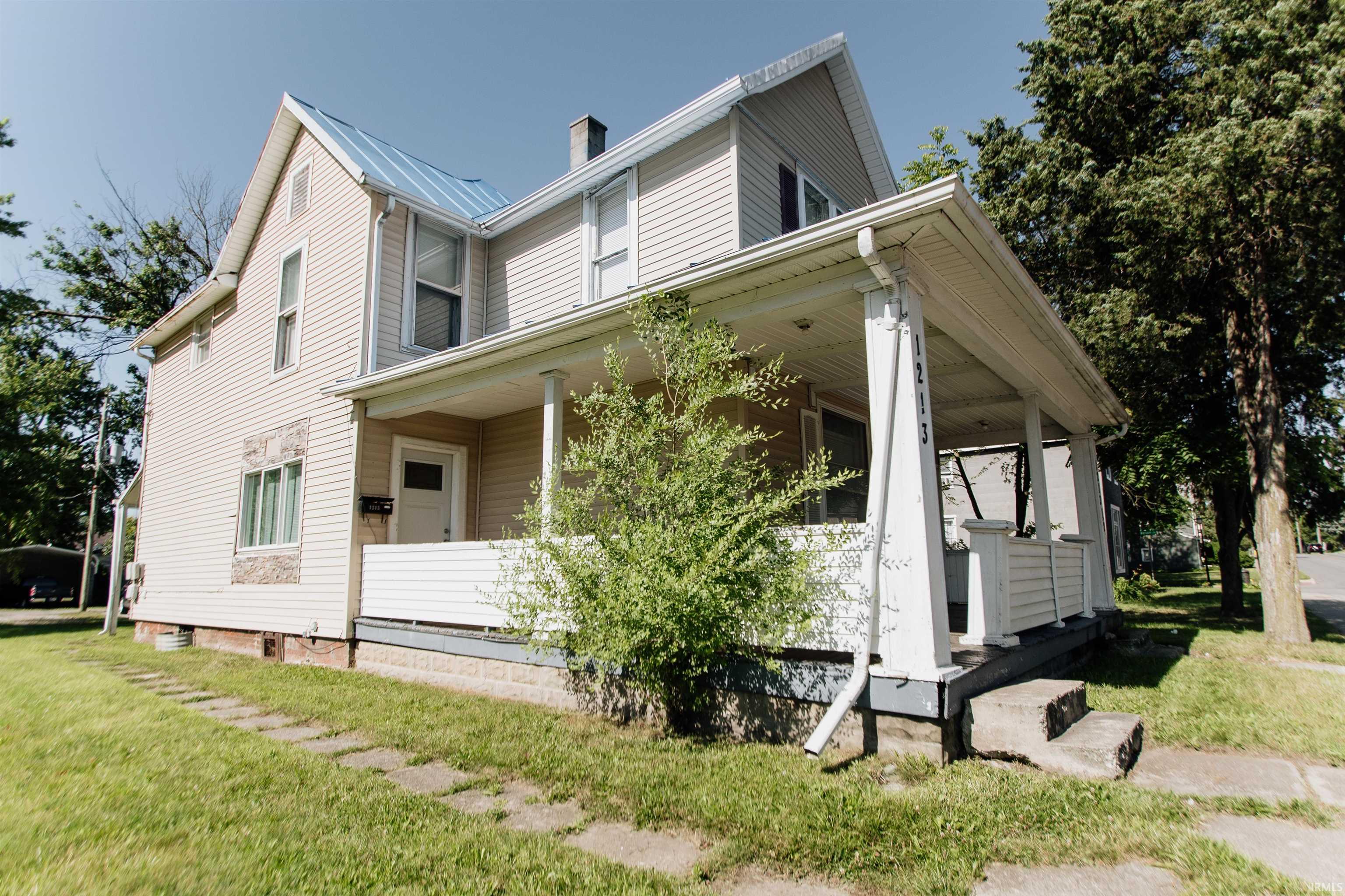 1213 Taylor Street Fort Wayne, IN 46802 - Photo 2 of 22