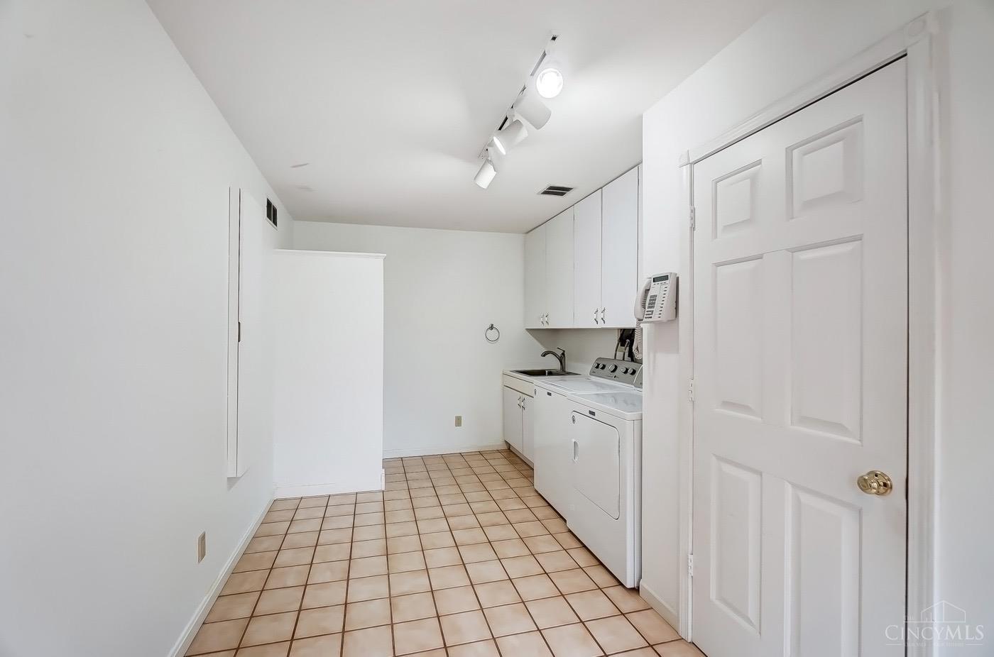 6485 Munger Road Dayton, OH 45459 - Photo 62 of 76 Gallery Image 62