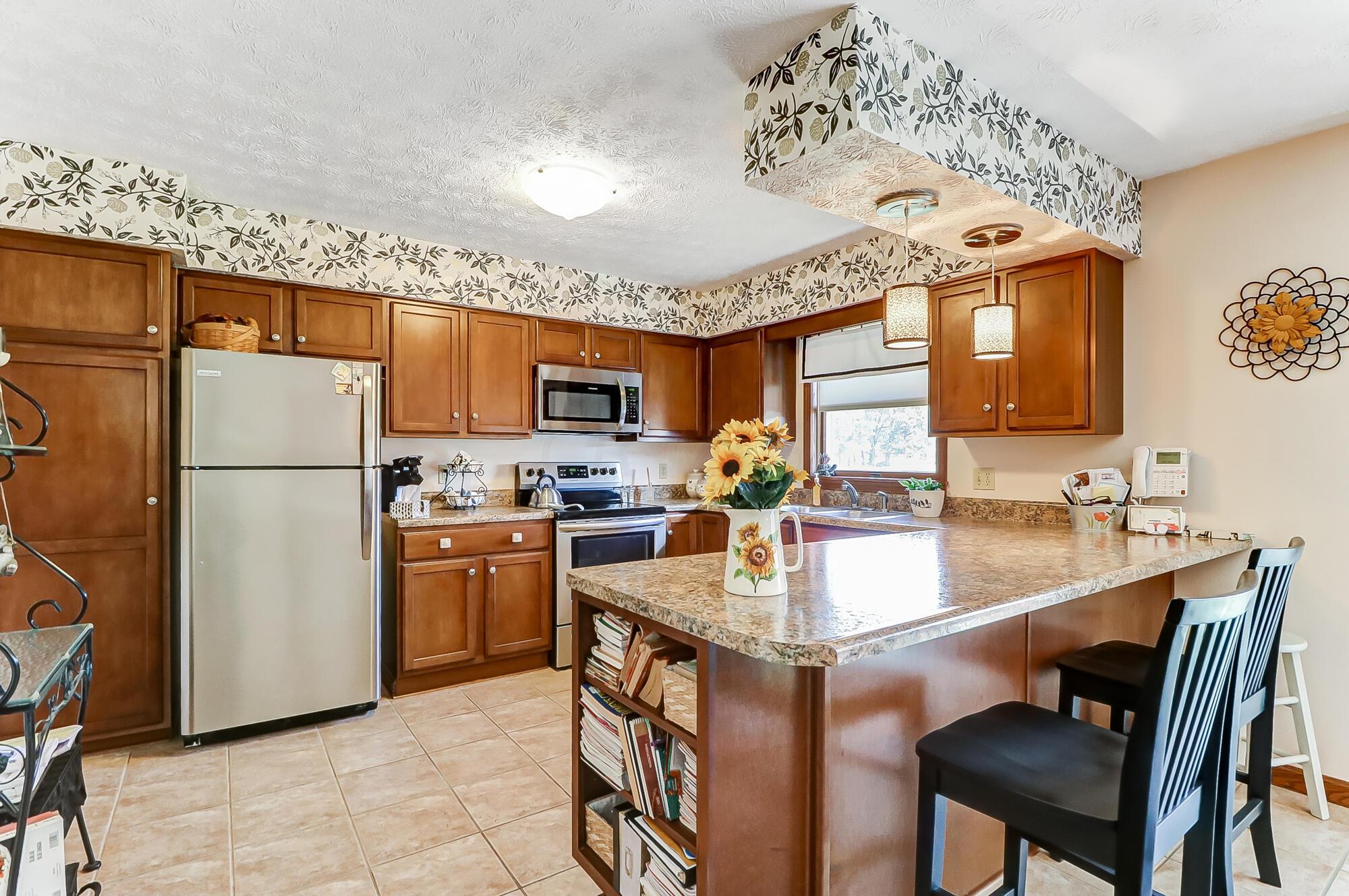 1000 Forest Hills Road Heath, OH 43056 - Photo 13 of 48 Stainless steal appliances