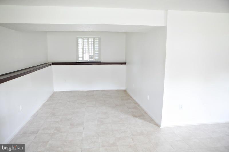 56 Yew Road Baltimore, MD 21221 - Photo 27 of 29 Family Room