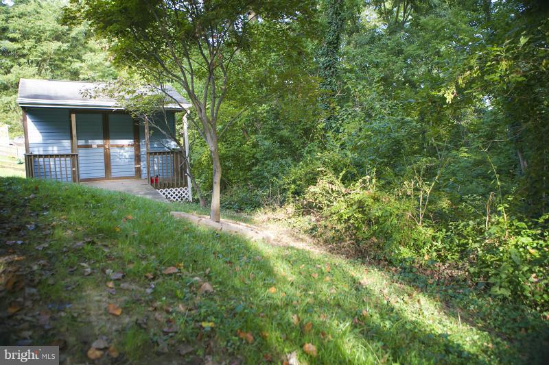 56 Yew Road Baltimore, MD 21221 - Photo 5 of 29 Exterior (Rear)