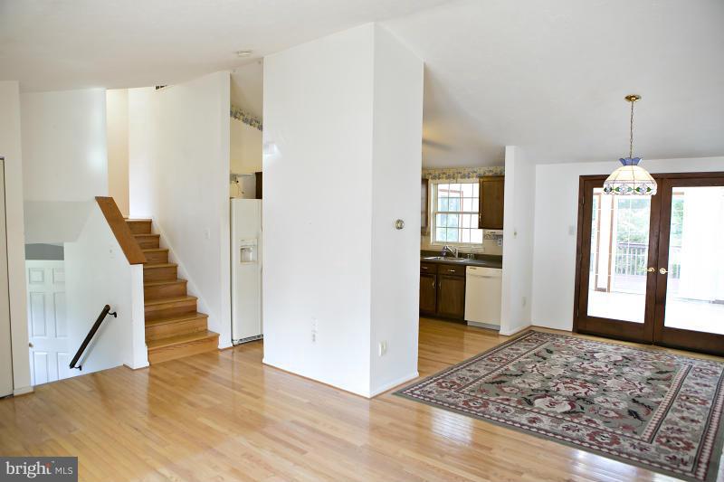 56 Yew Road Baltimore, MD 21221 - Photo 9 of 29 Interior (General)