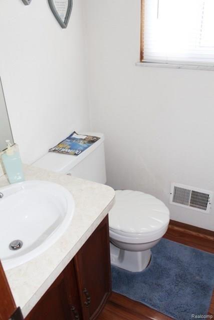 2892 Benstein Road Walled Lake, MI 48390 - Photo 8 of 12 Half Bath.jpg