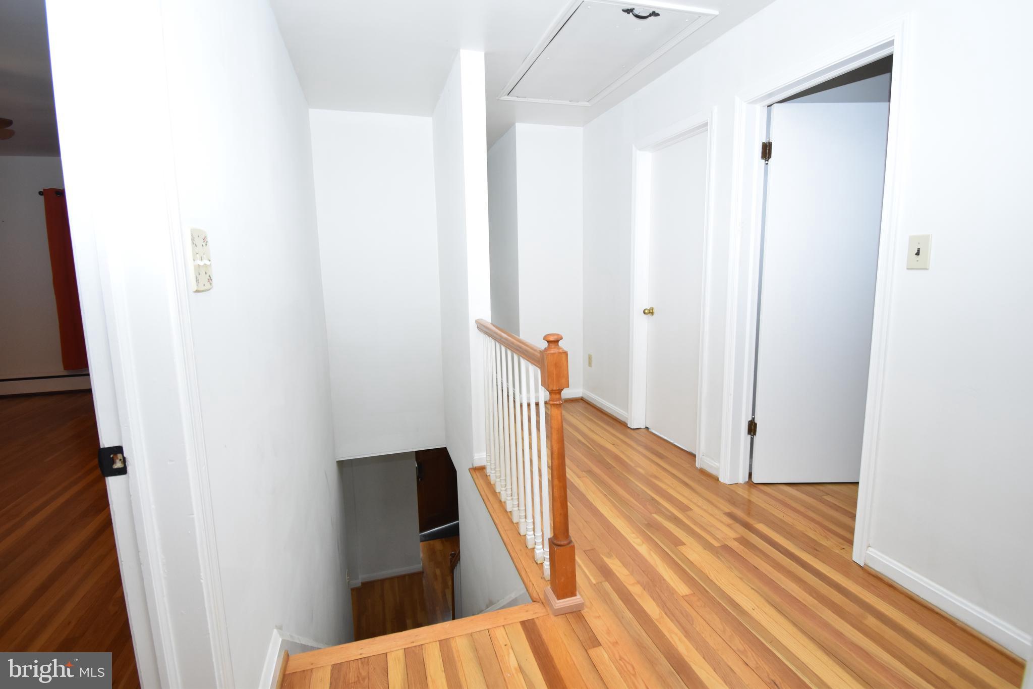3403 Rolling Rd. Baltimore, MD 21244 - Photo 15 of 27 Second Level Hallway