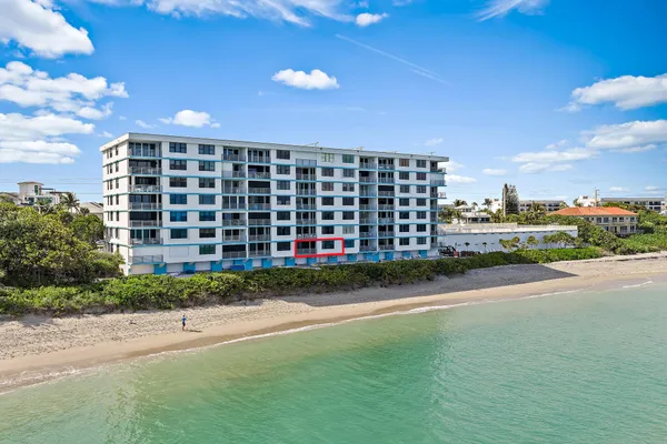 $675,000 | 900 Ocean Drive, Unit 104, Juno Beach, FL 33408