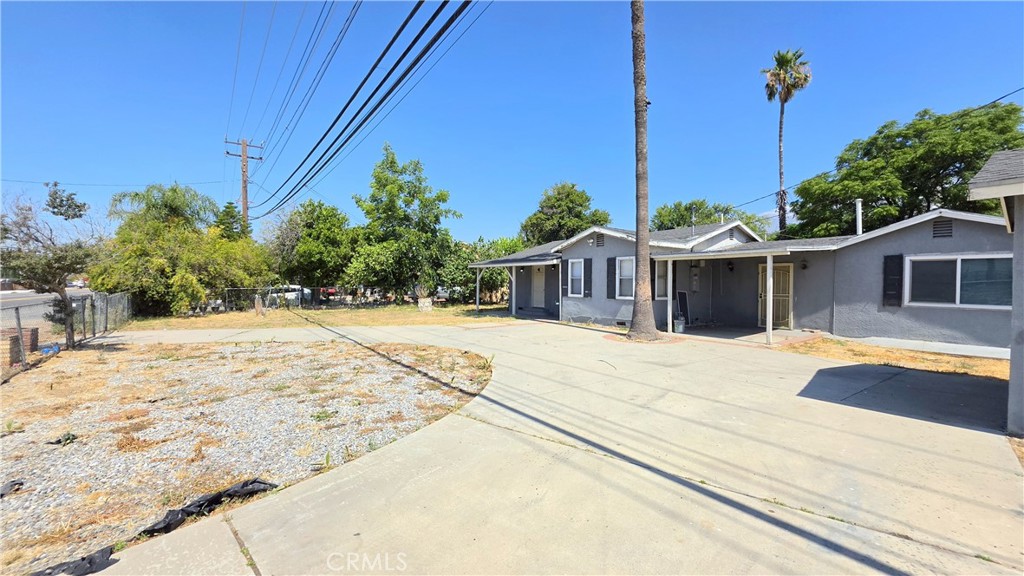 13666 Arrow Route Fontana, CA 92335 - Photo 3 of 20