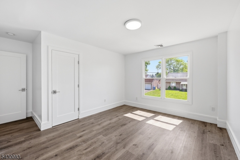64 Longfellow Drive Woodbridge, NJ 07067 - Photo 22 of 31