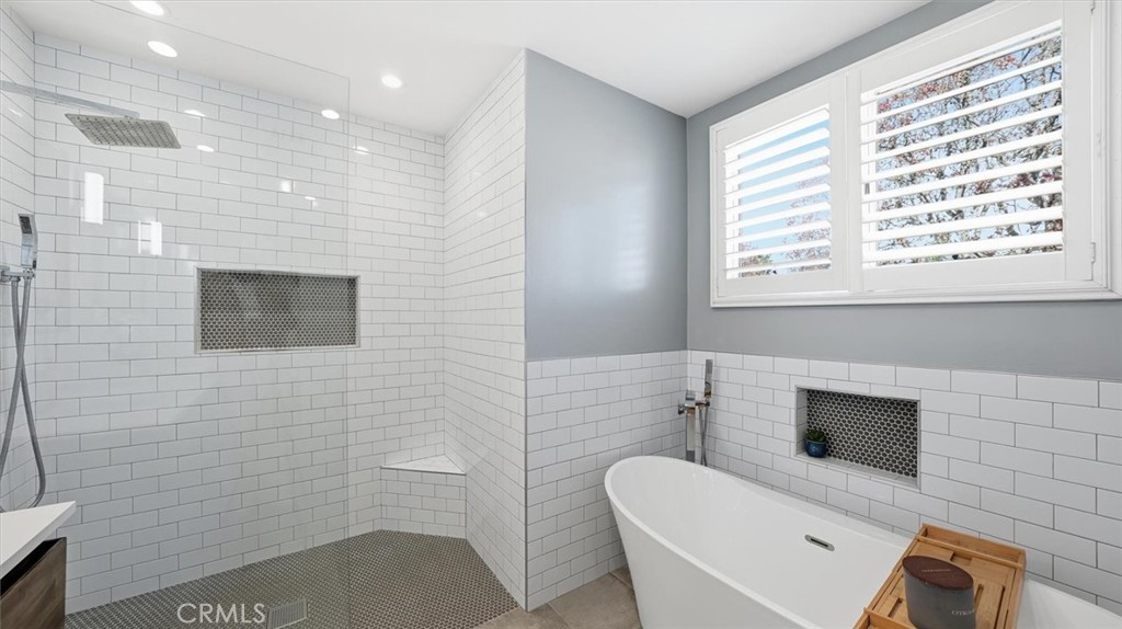 4508 Newton Street Torrance, CA 90505 - Photo 22 of 46 Primary bathroom