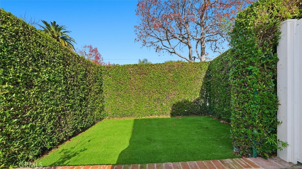 4508 Newton Street Torrance, CA 90505 - Photo 40 of 46 Enclosed front yard space