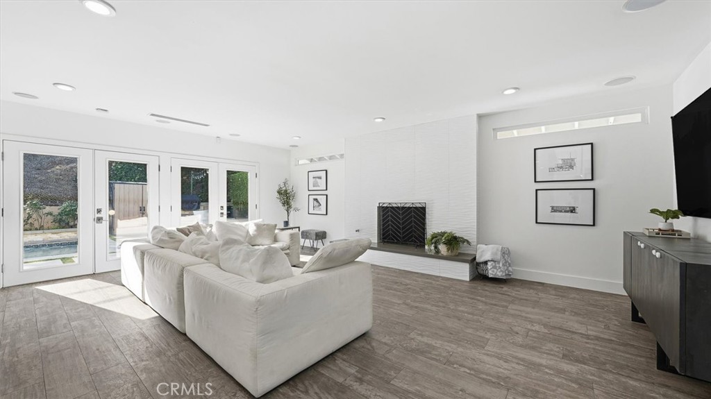 4508 Newton Street Torrance, CA 90505 - Photo 5 of 46 Open living space to the backyard