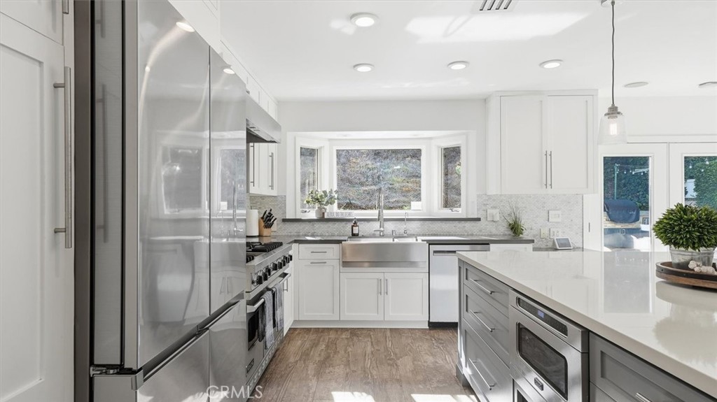 4508 Newton Street Torrance, CA 90505 - Photo 10 of 46 Kitchen