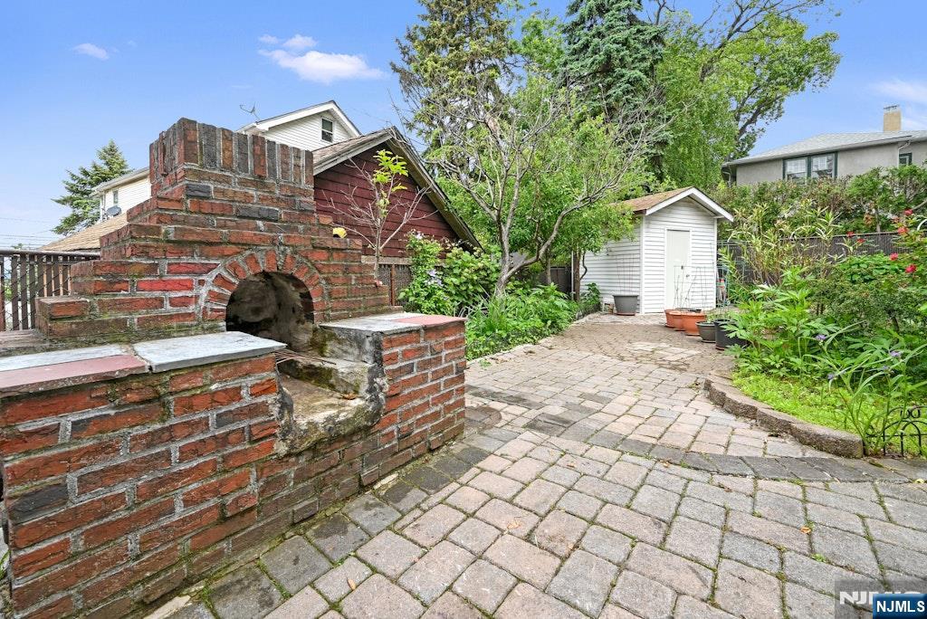 497 Oakdene Avenue Ridgefield, NJ 07657 - Photo 6 of 35 Gallery Image 6
